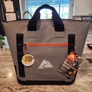 Ozark Trail 30 Can Cooler